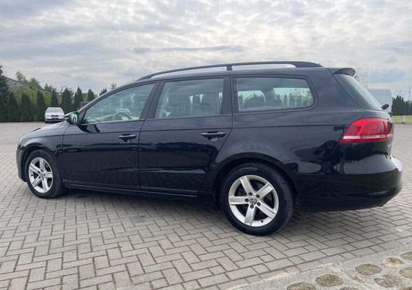 Volkswagen Passat cena 28900 przebieg: 245000, rok produkcji 2013 z Pilawa małe 529